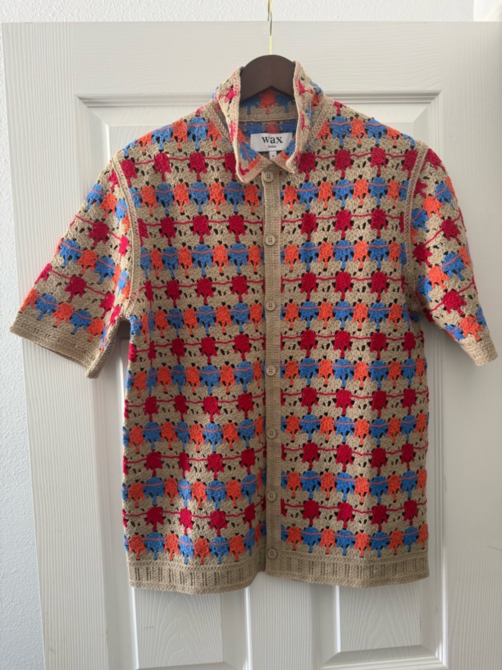 Wax Beige Crochet-Style Short Sleeve Button-Down Shirt with Red & Blue Accents